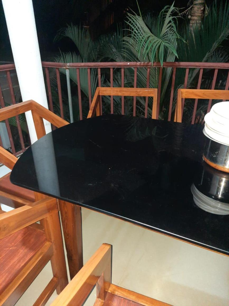 Esha Apartment กาลังกูติ ห้อง รูปภาพ